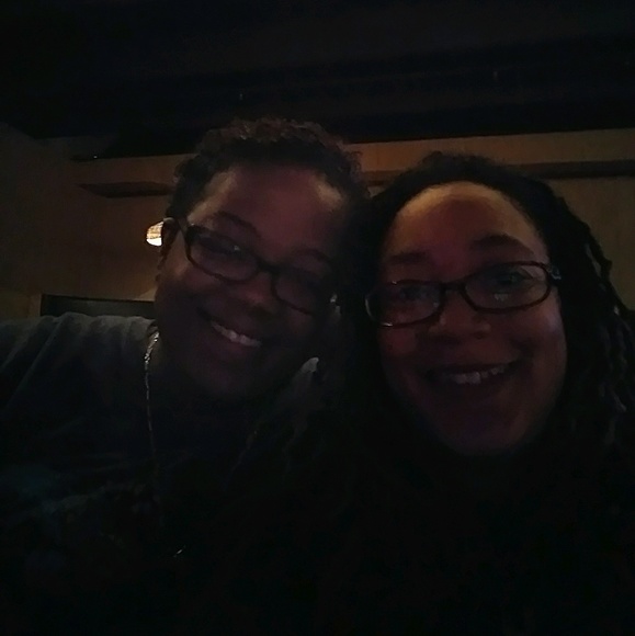 Meet your Posher, Tiffani - Picture 1 of 1